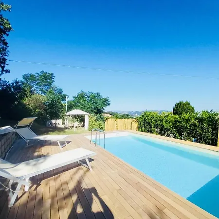 Lejlighed Charming House In With Shared Pool.